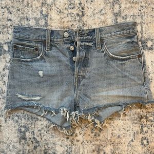 VINTAGE LEVIS JEAN SHORTS